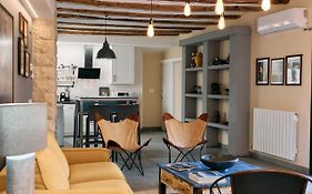 Apartamentos One